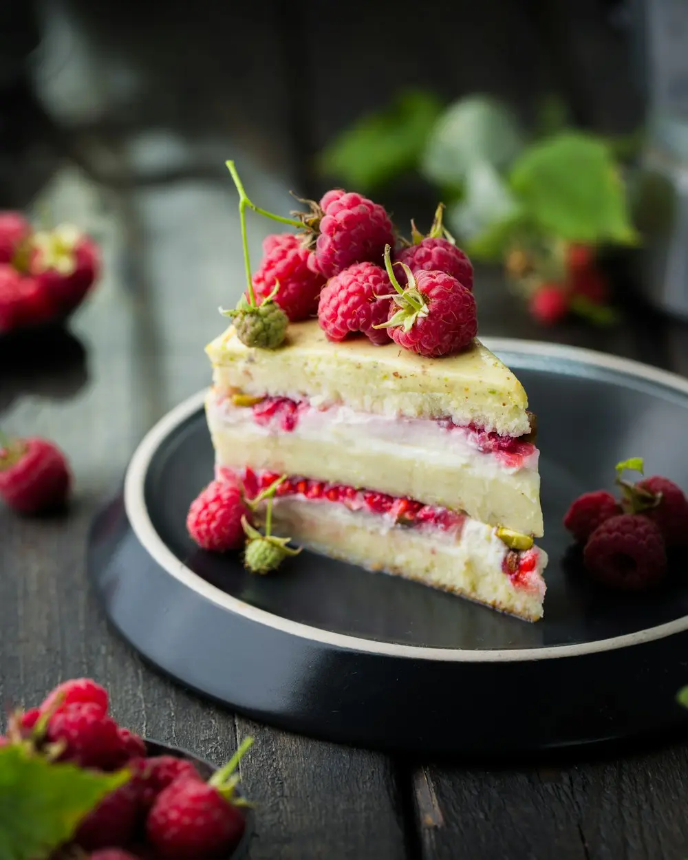 Frambuazlı cheesecake dilimi